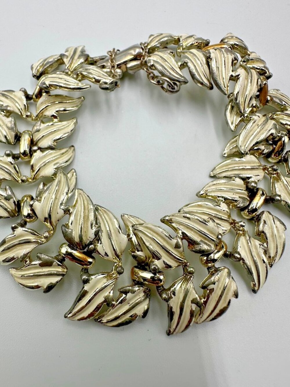Vintage Coro Bracelet Leaf Link Silver Tone White Enamel Safety Chain 7.5"